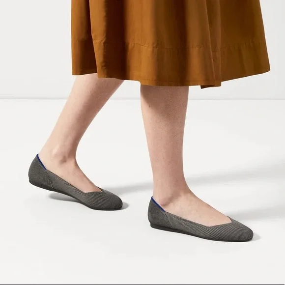 Rothy’s The Flat in charcoal - Picture 2 of 8